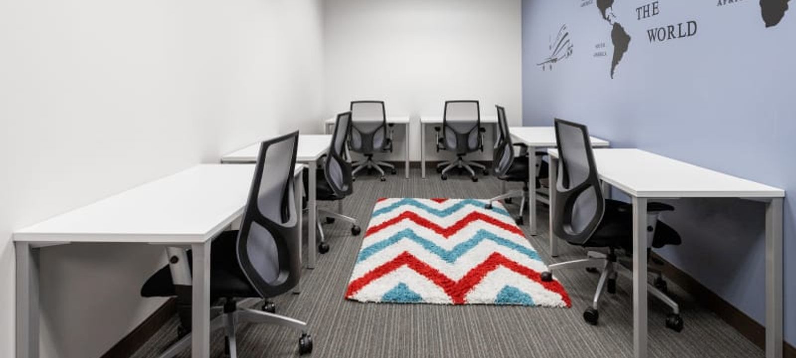 5550 Wild Rose Ln, Des Moines - Image 1