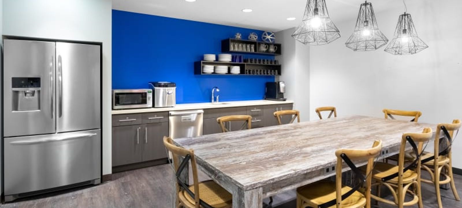 1111 Dr-frederik-philips Boulevard, Saint Laurent - Image 1