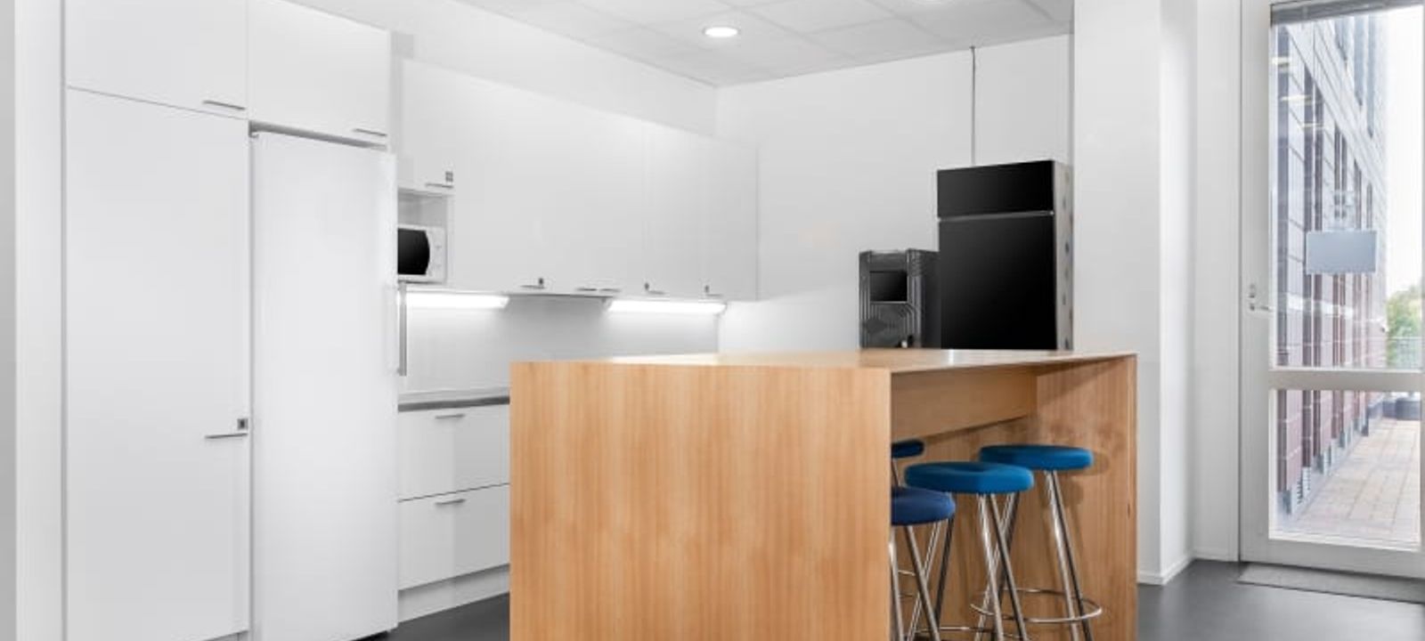 Itakatu 1-5, Helsinki - Image 1