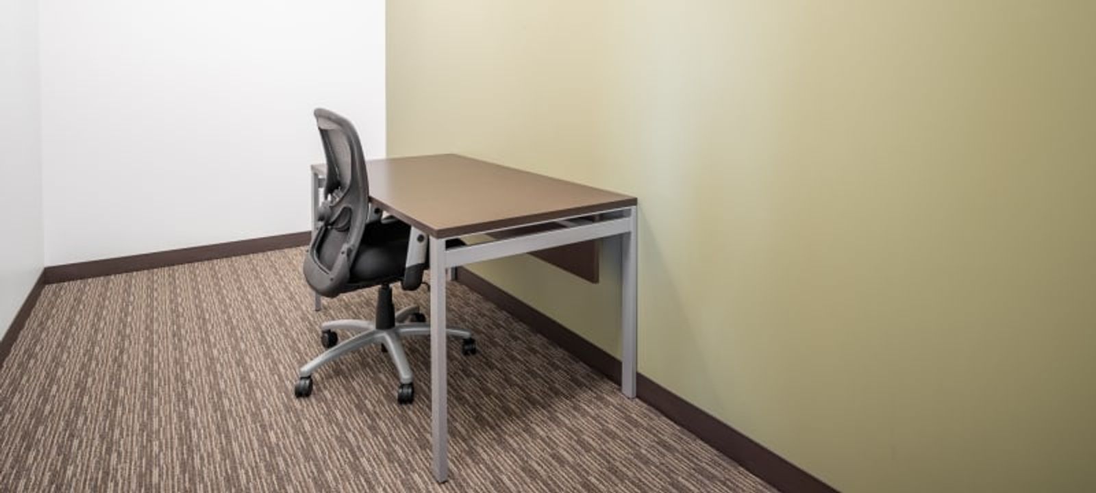 5680 King Centre Dr, Alexandria - Image 1