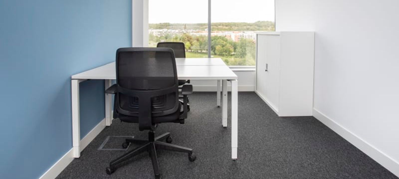 2657/12 Bucharova, Prague - Image 1