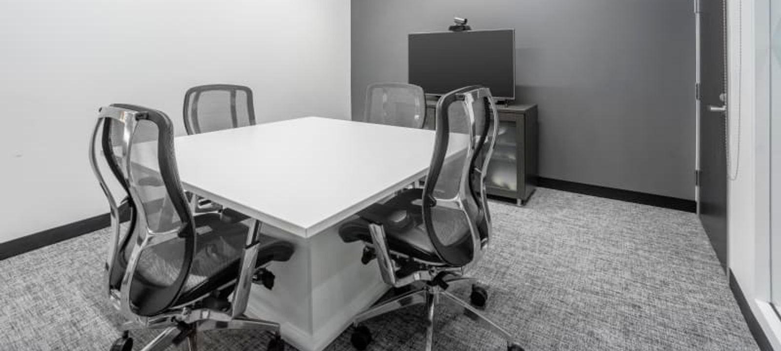 5250 Lankershim Blvd 5250 Lankershim Blvd, North Hollywood - Image 1