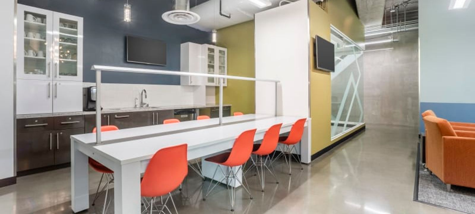 5250 Lankershim Blvd 5250 Lankershim Blvd, North Hollywood - Image 1