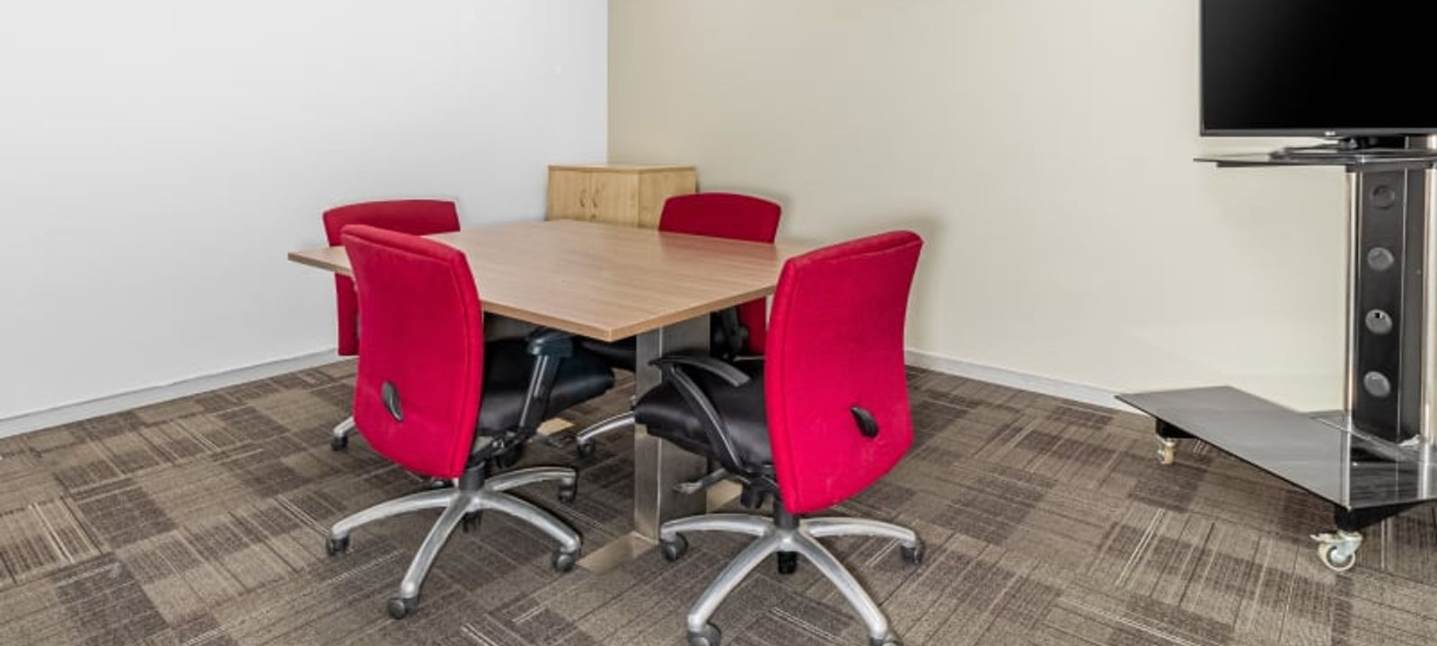 Hosur Road Bommanahalli, Bengaluru - Image 1