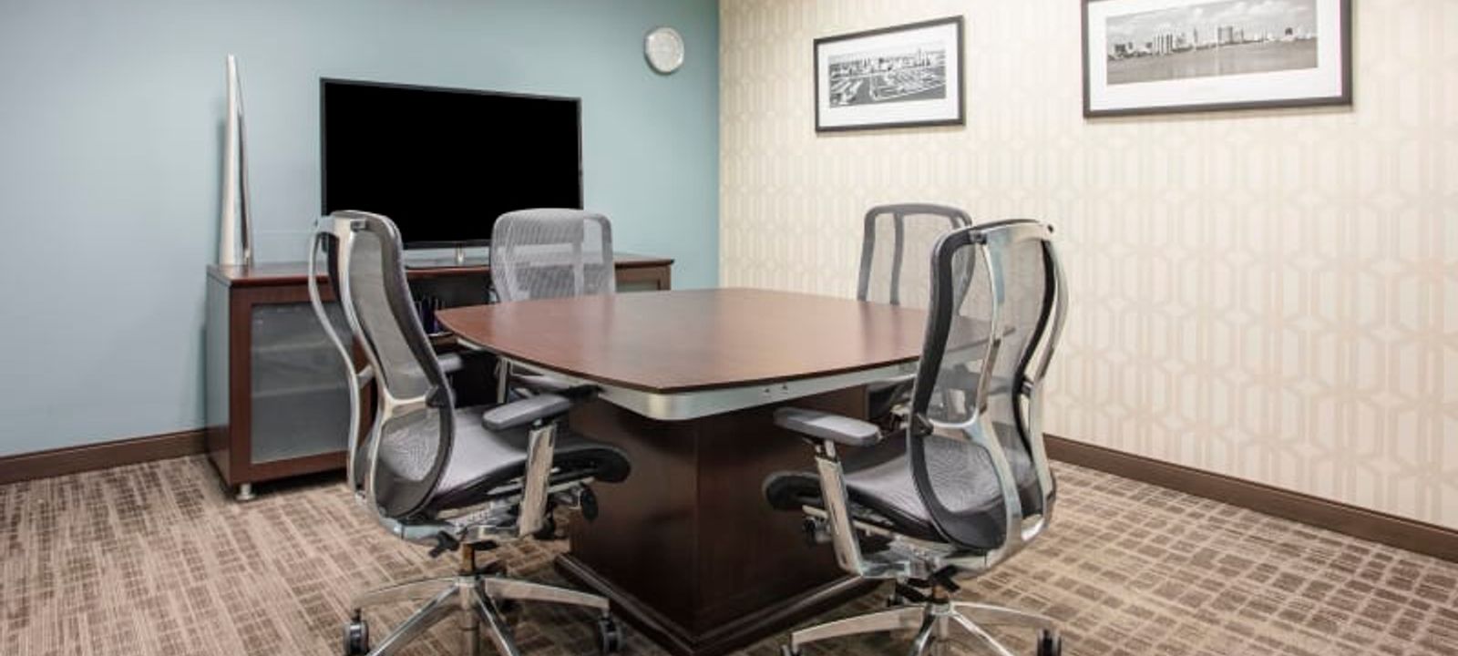 2700 Patriot Boulevard, Glenview - Image 1