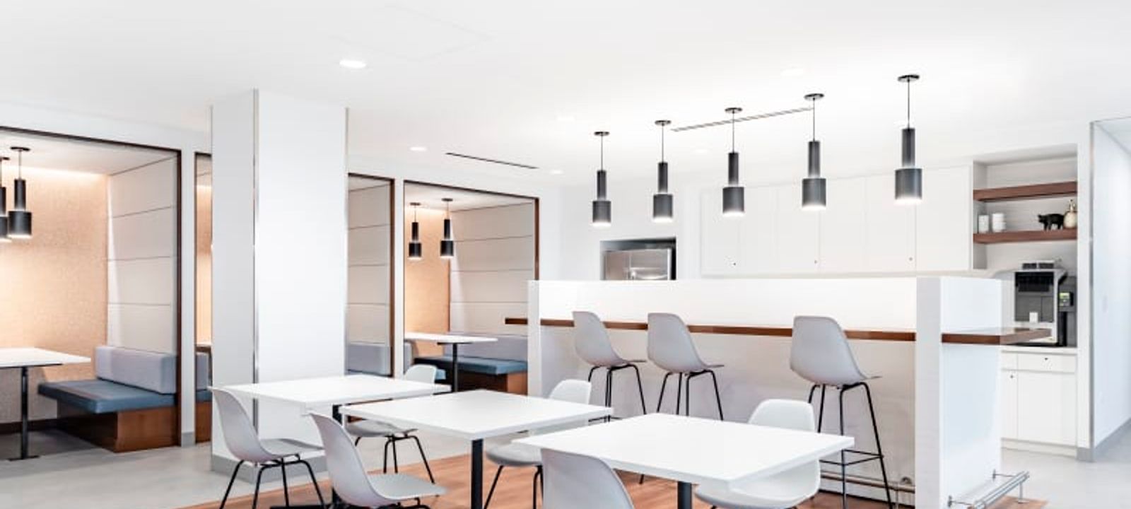 5600 N River Rd, Rosemont - Image 1