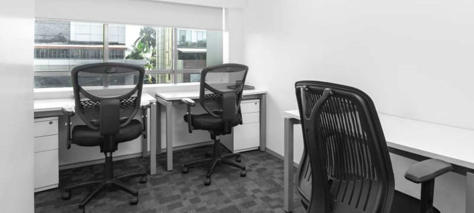 Juhu Tara Road Nazir Wadi Juhu Tara, Mumbai - Image 1