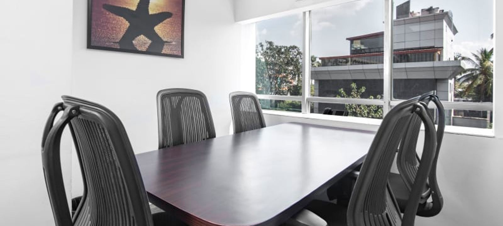 Juhu Tara Road Nazir Wadi Juhu Tara, Mumbai - Image 1