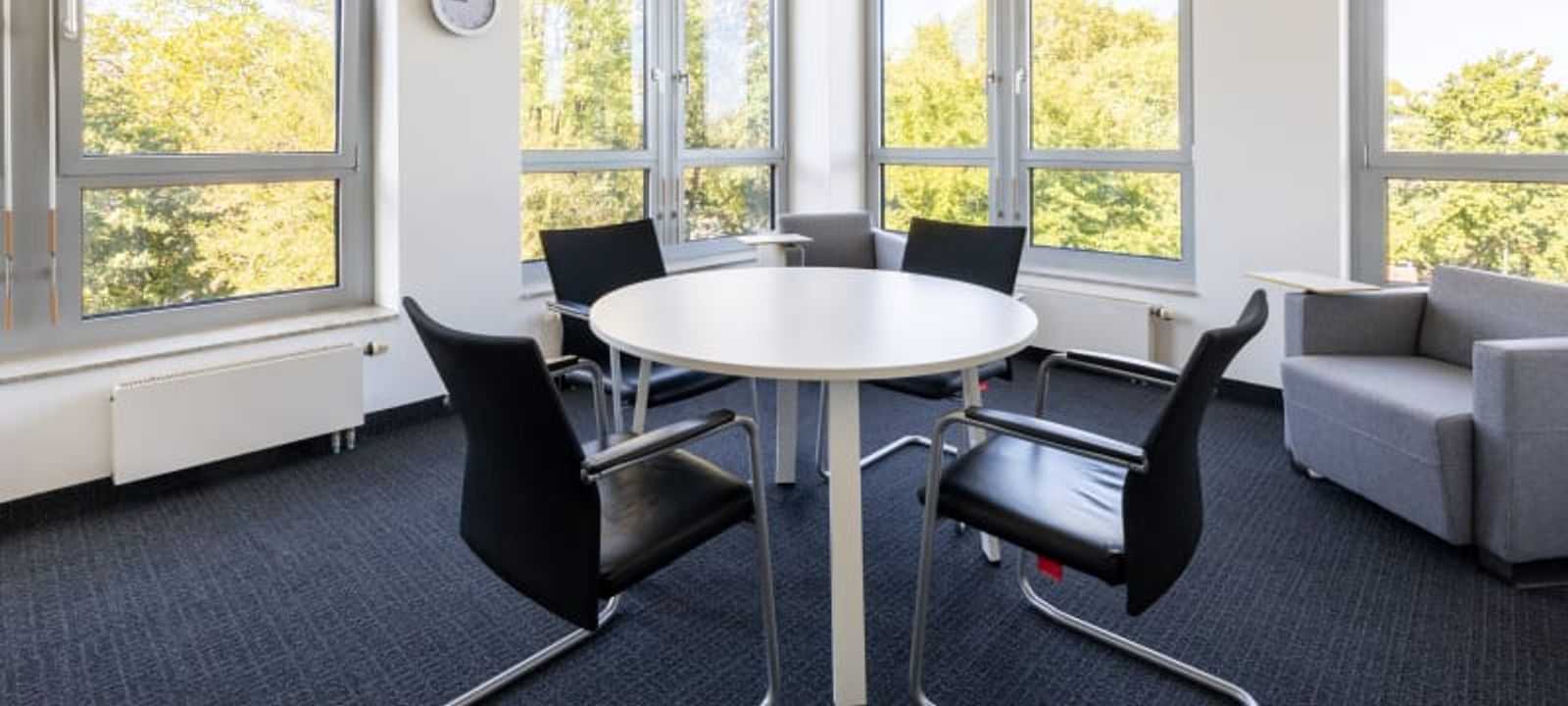 185 Ruhrallee, Essen - Image 1