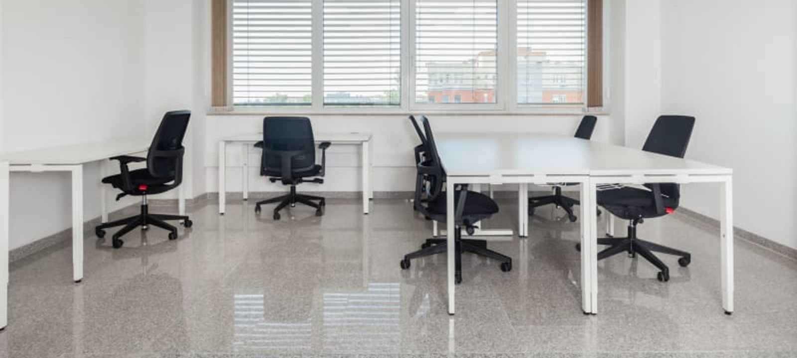 Fehervari Ut 126-128, Budapest - Image 1