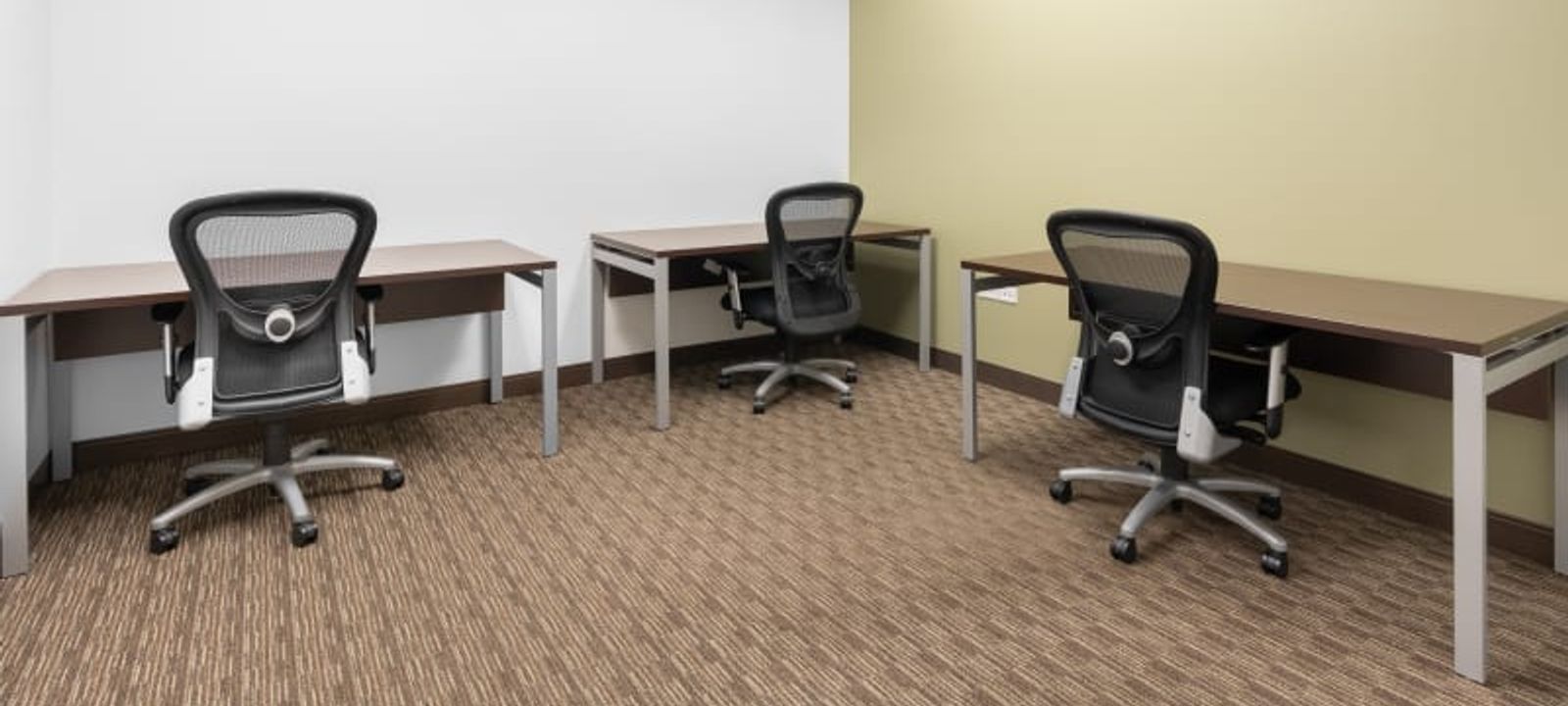 100 S Saunders Road, Lake Forest - Image 1