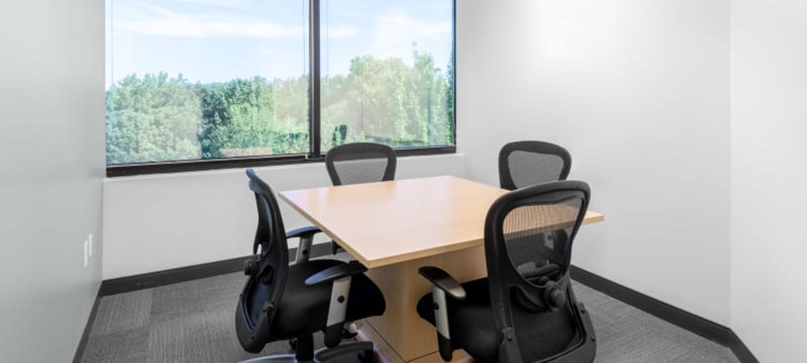 University Executive Park - Image 1