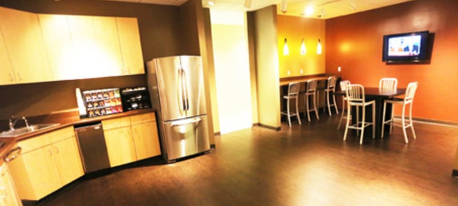 1661 International Drive, Memphis - Image 1