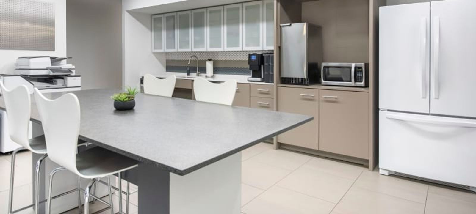 Cielo Center I - Building 3 - Image 1