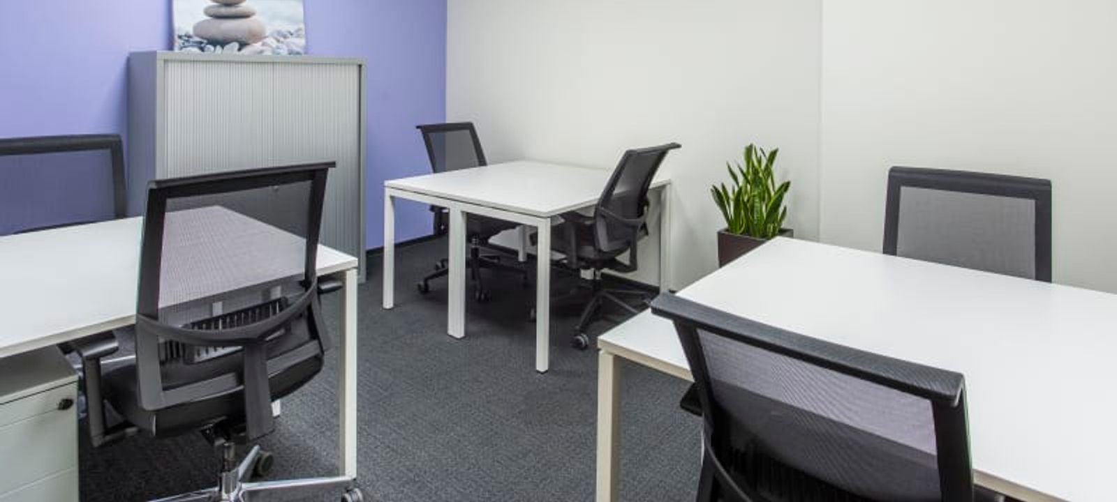 1A Sportyvna Sq, Kyiv - Image 1