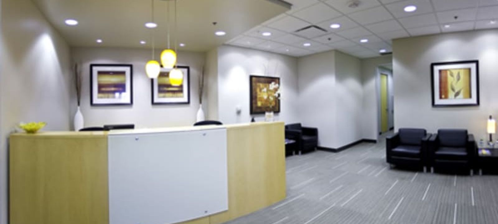 Zona Rosa Shopping Center - Image 1