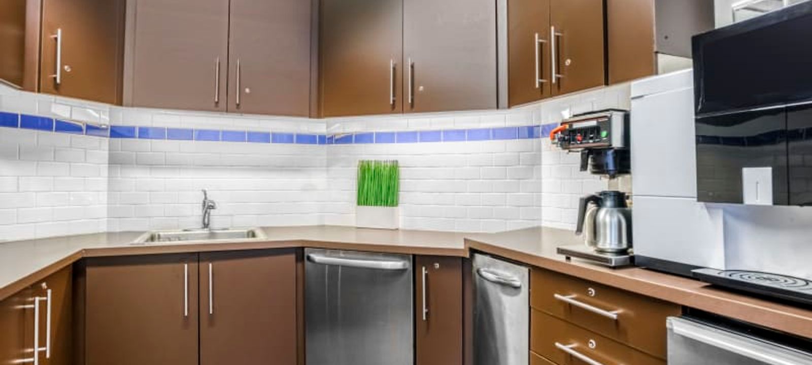 205 Se Spokane St, Portland - Image 1