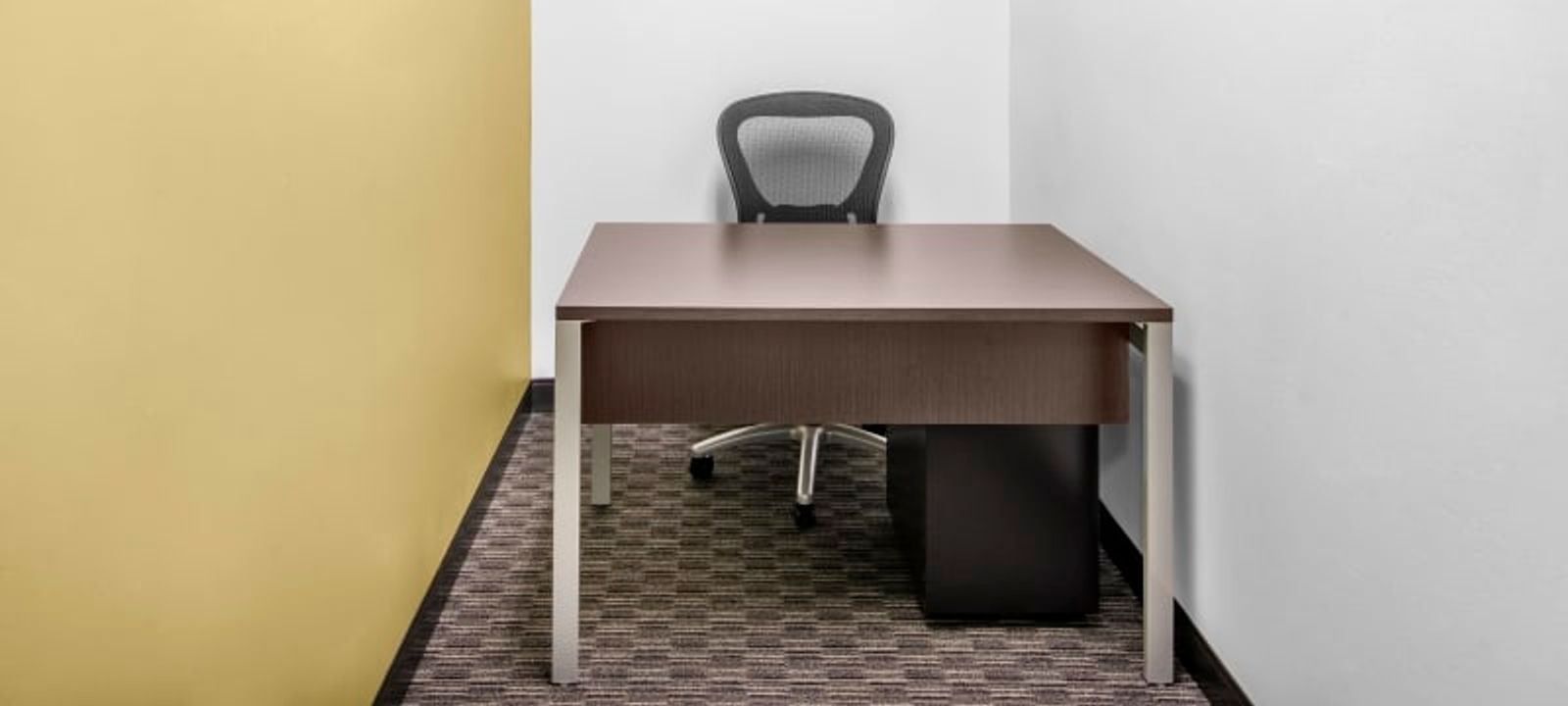 4851 Tamiami Trail North, Naples - Image 1