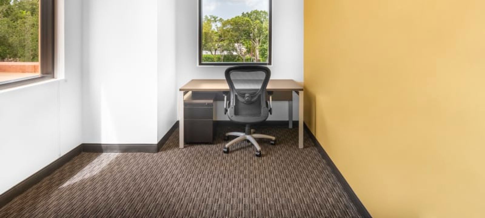 4851 Tamiami Trail North, Naples - Image 1