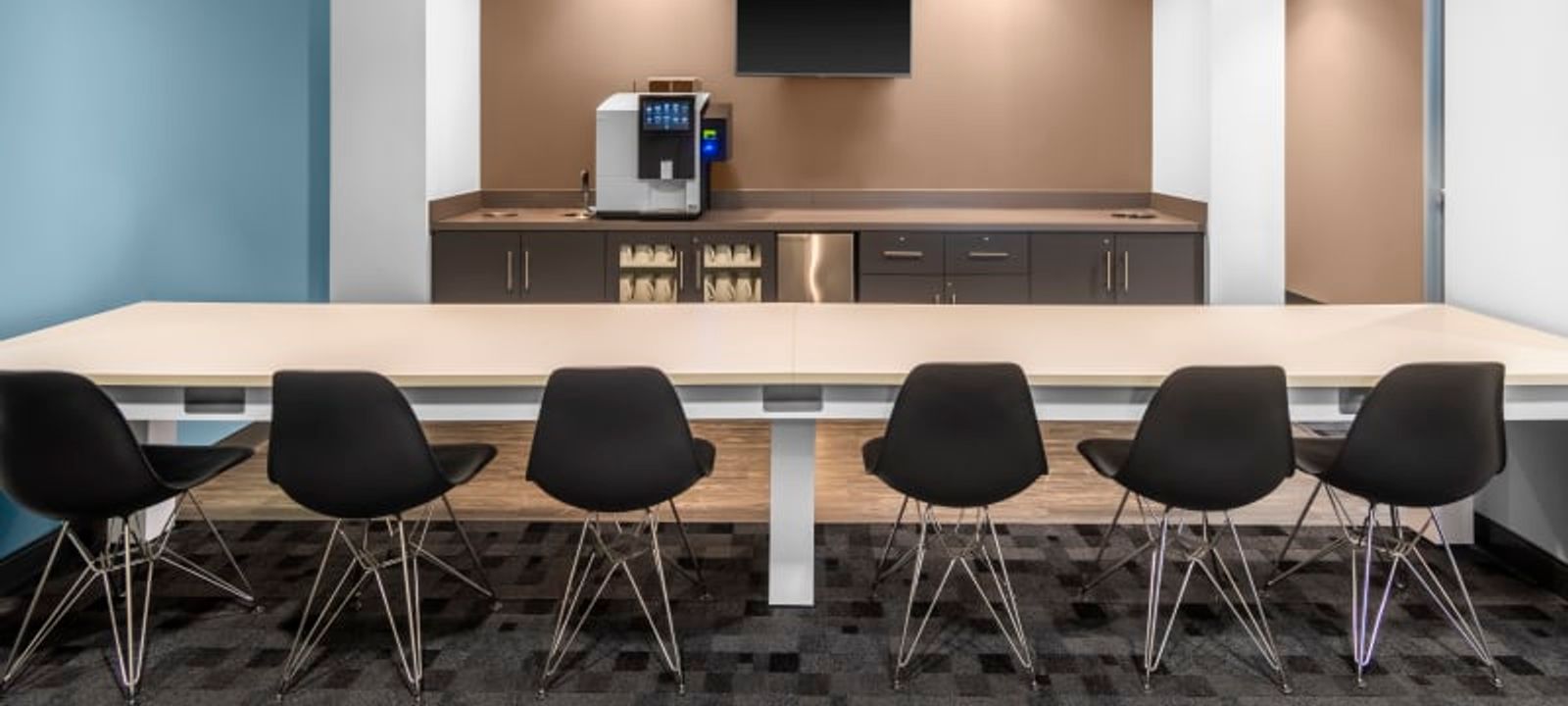 4851 Tamiami Trail North, Naples - Image 1