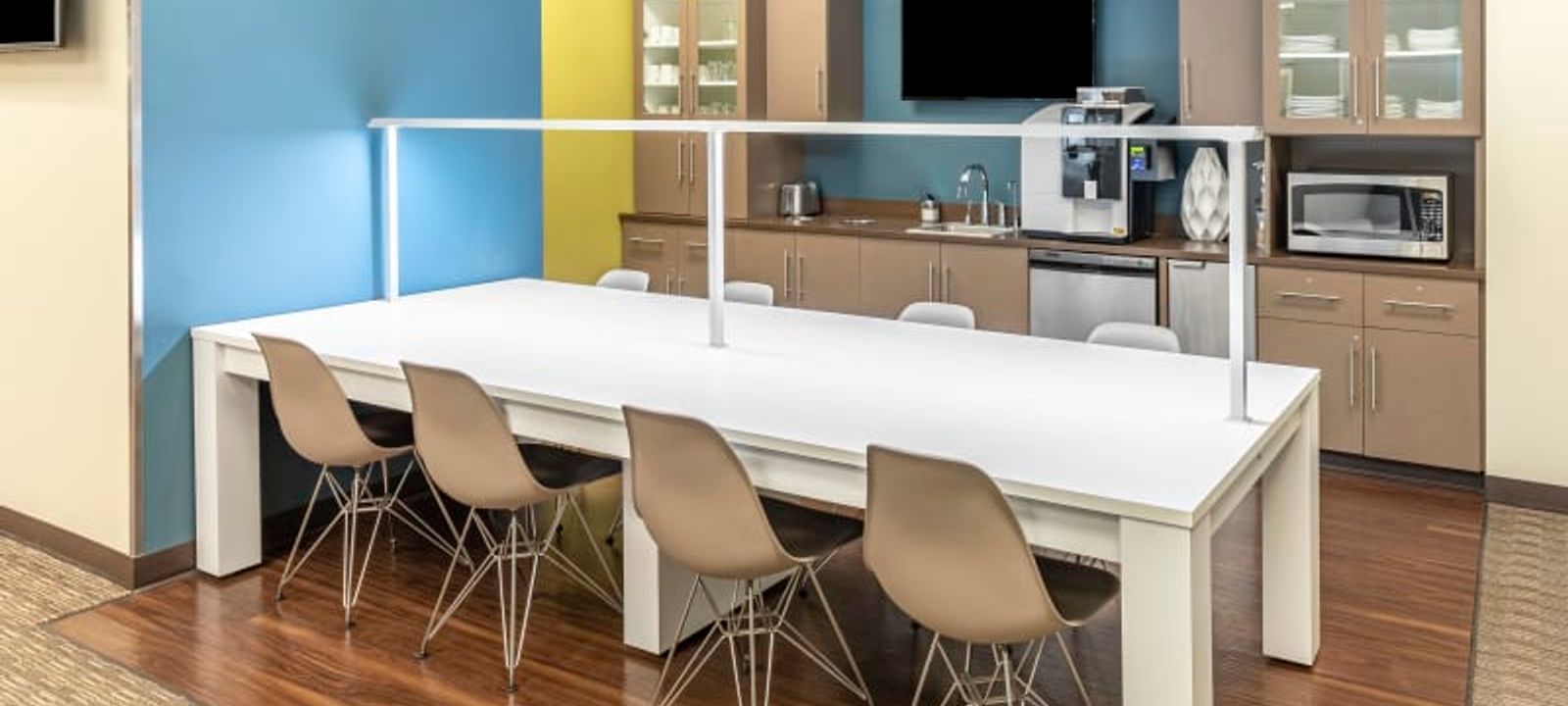 8530 Eagle Point Blvd 8530 Eagle Point Blvd, Lake Elmo - Image 1