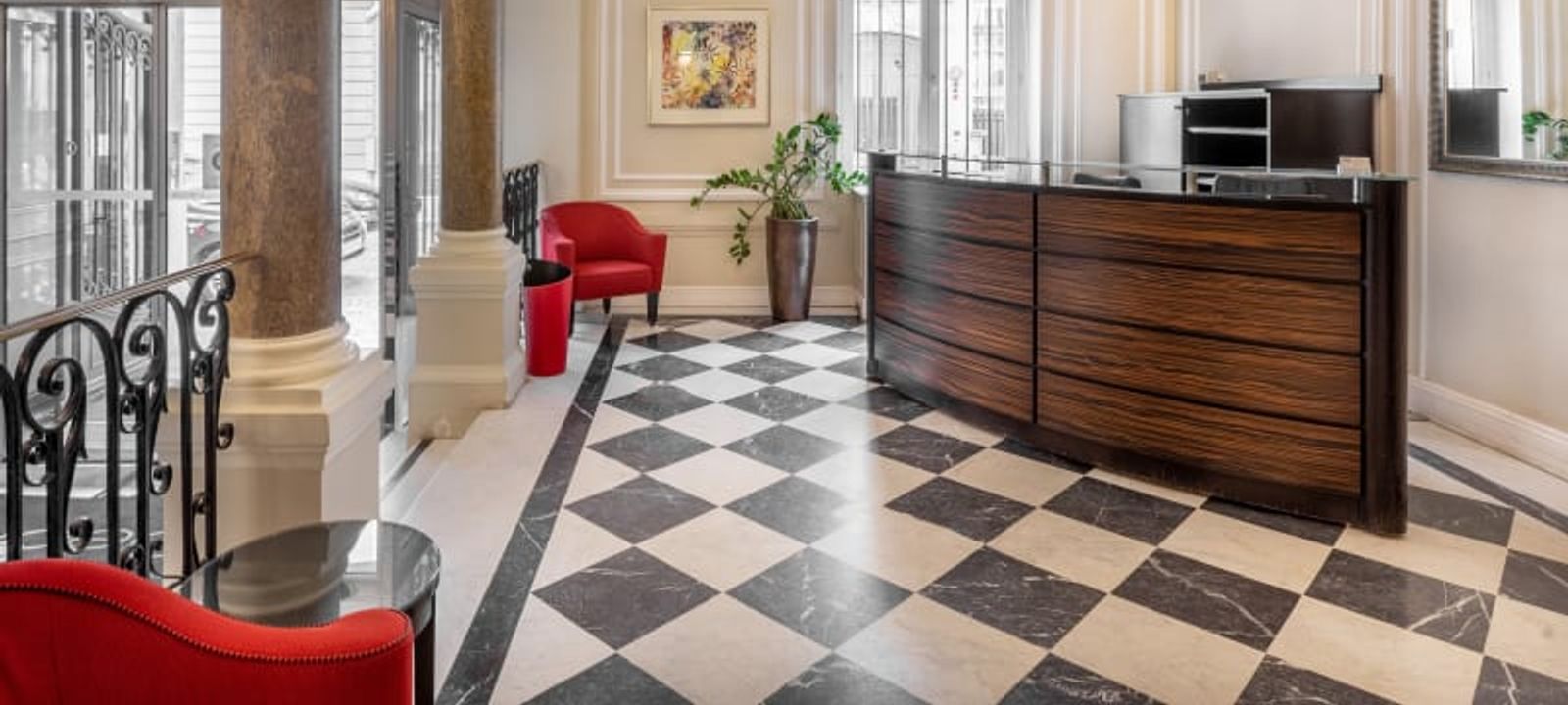 27-29 Rue De Bassano, Paris - Image 1