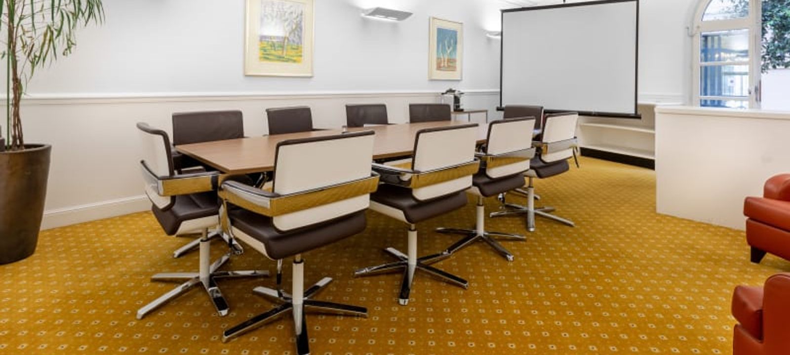 27-29 Rue De Bassano, Paris - Image 1