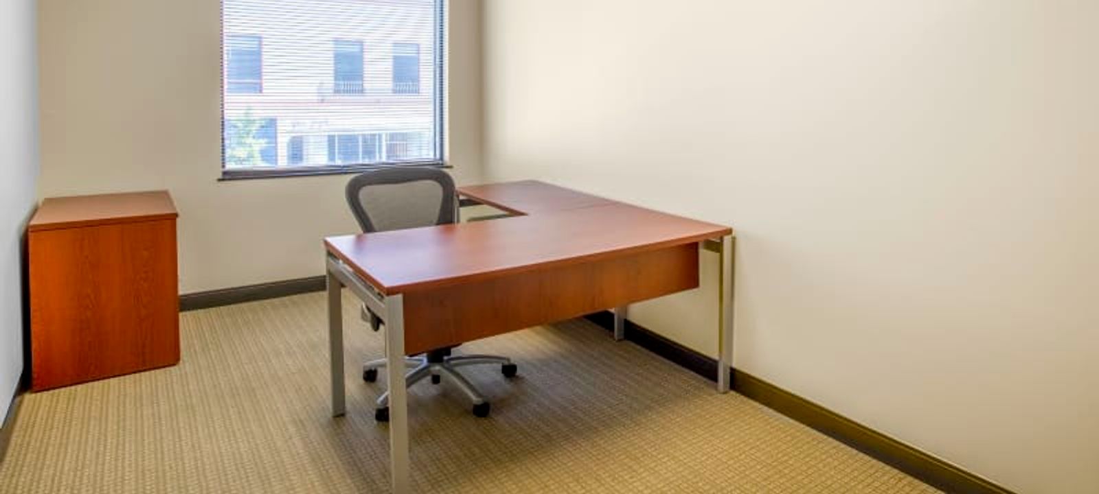 435 Nichols Road, Kansas City - Image 1