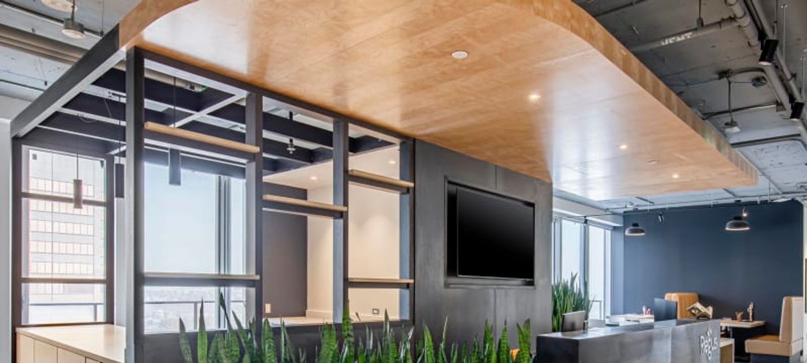 685 Centre Street Sw, Calgary - Image 1