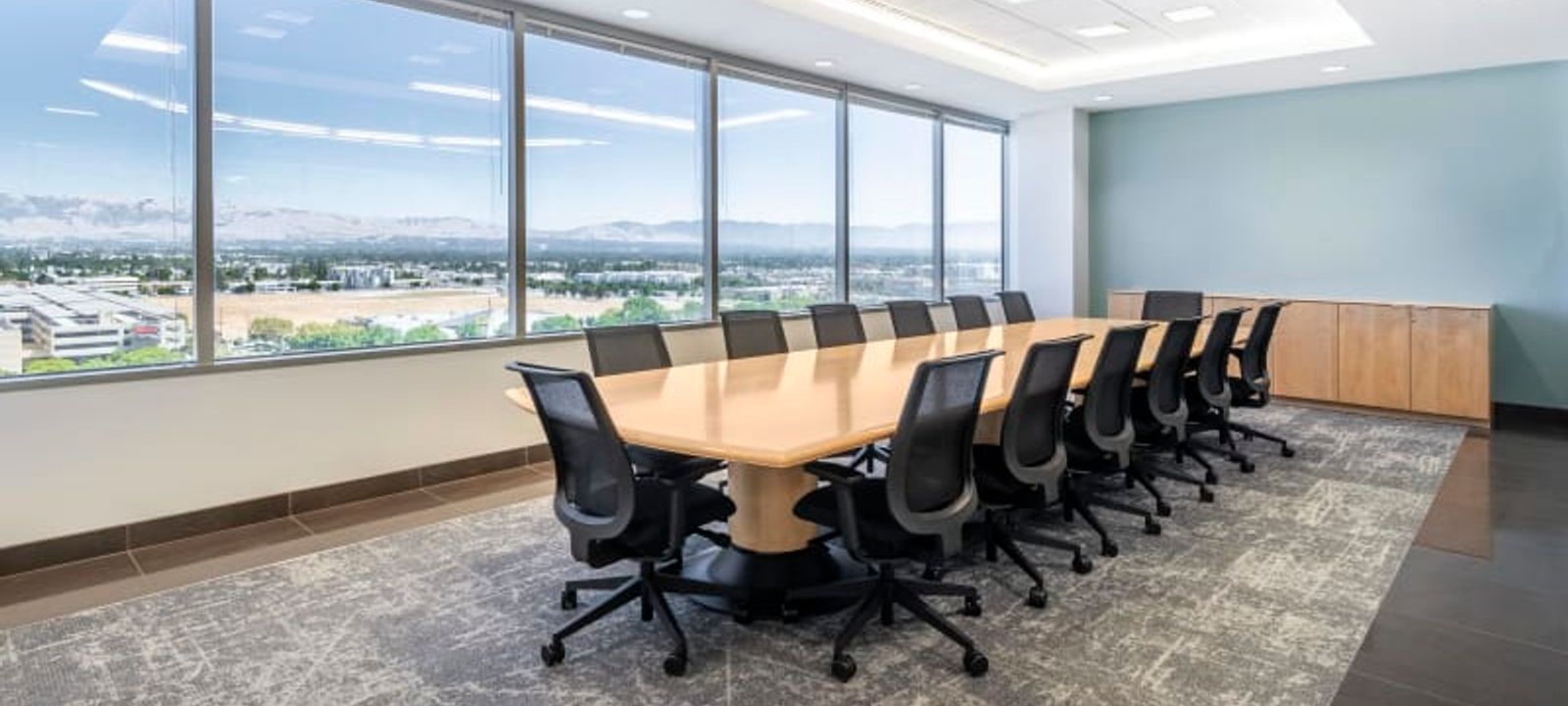 6303 Owensmouth Avenue, Los Angeles - Image 1