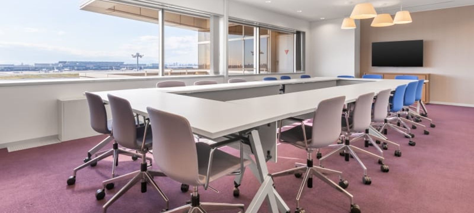 3-3-2  Haneda Airport, Tokyo - Image 1