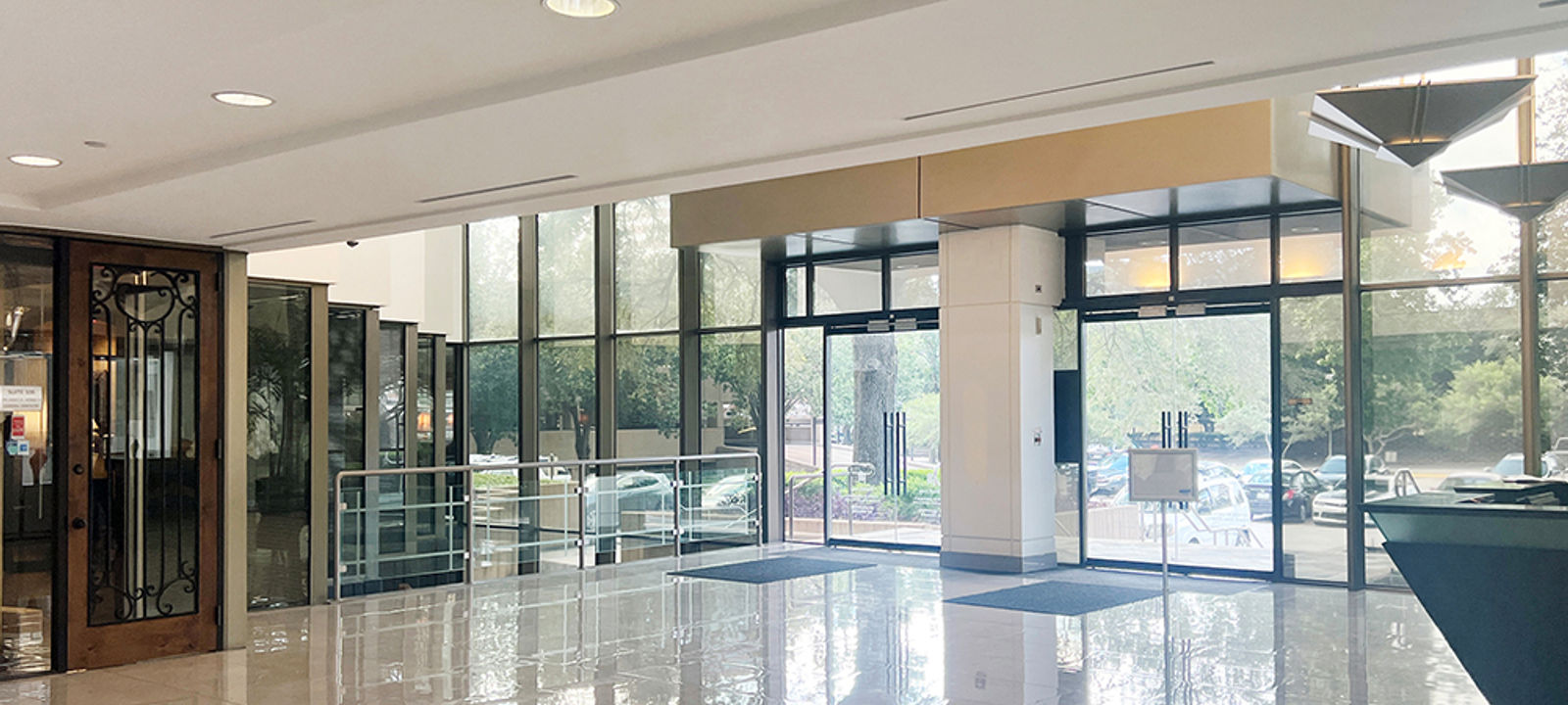 2401 Fountain View Dr, Houston - Image 1