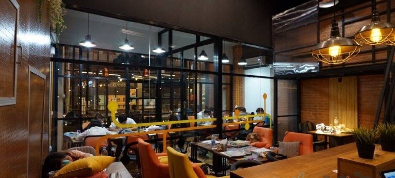 Soi Chula 9 Rama 4, Pathumwan - Image 1