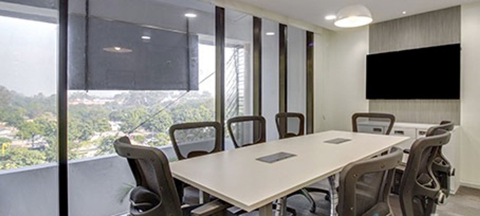 8 Avenue 10, Jalan Kerinchi - Image 1