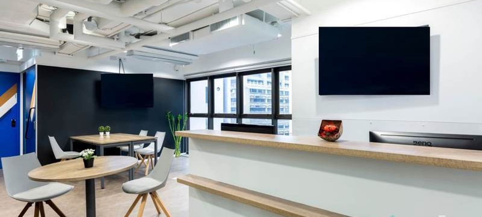 299 Queen's Road Central, Sheung Wan - Image 1