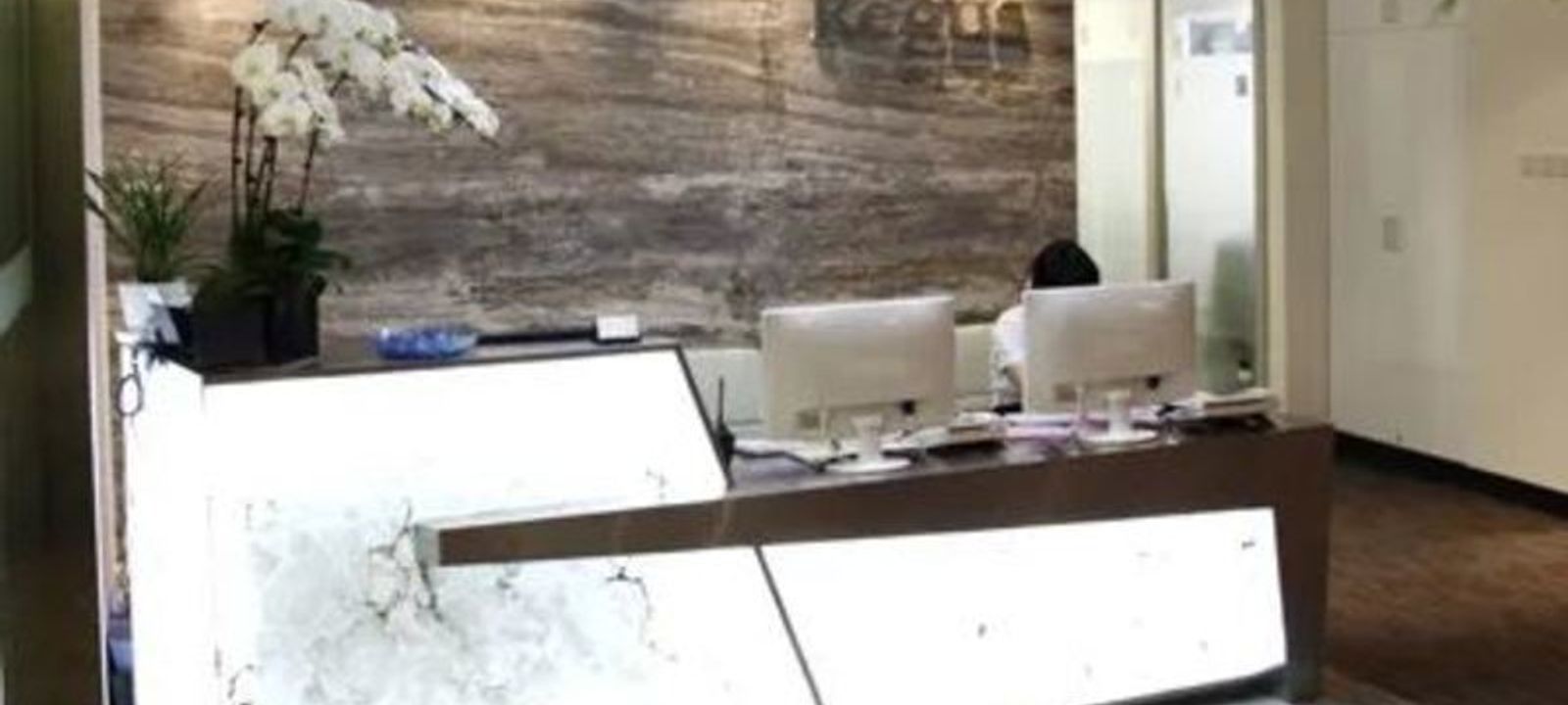 88 Shi Ji Avenue, Pudong District - Image 1