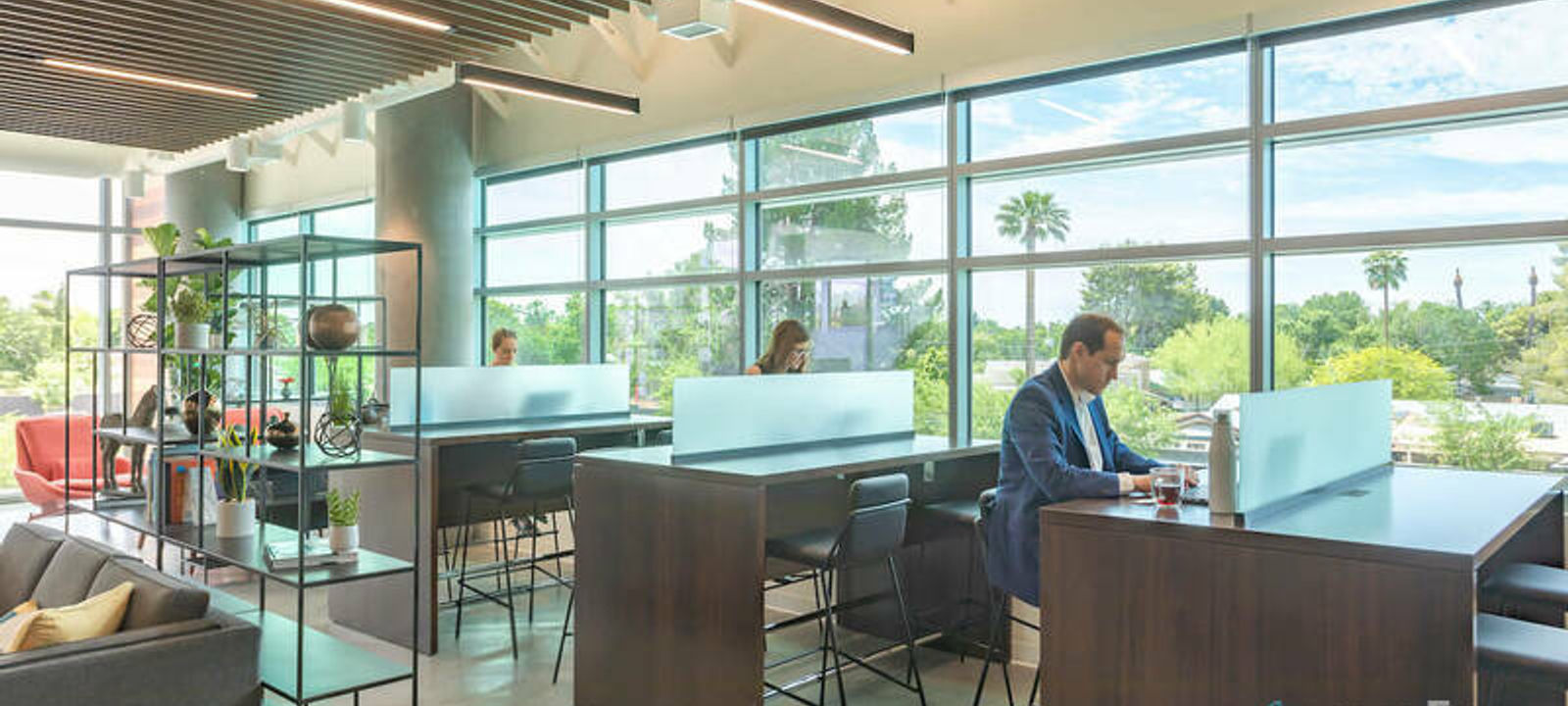 2801 East Camelback Rd, Phoenix - Image 1