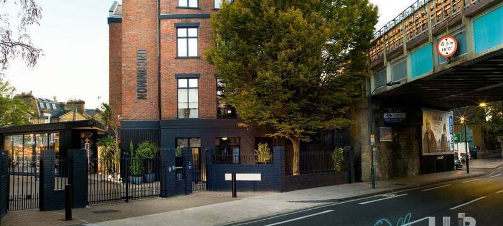 Uncommon Fulham - Image 1