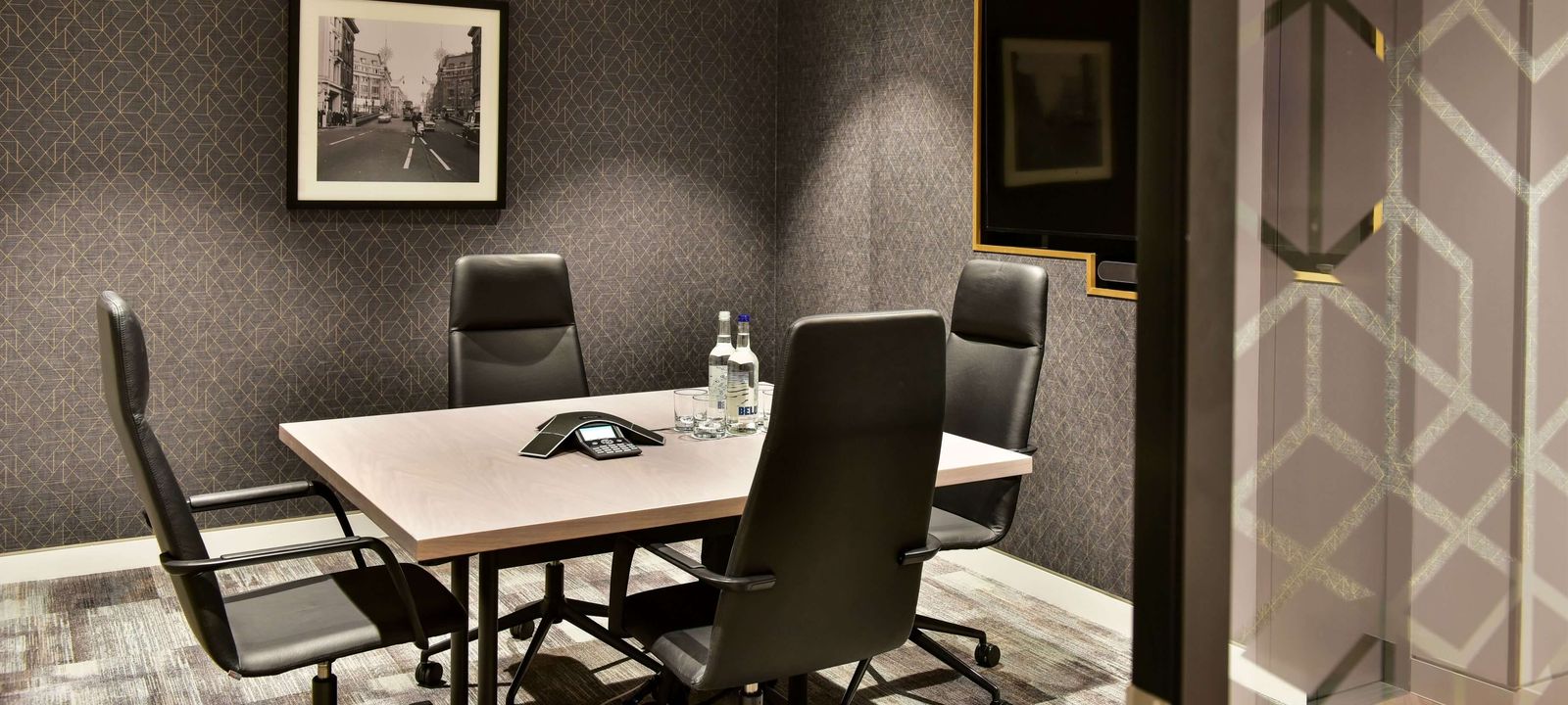 288 Bishopsgate, Spitalfields - Image 1