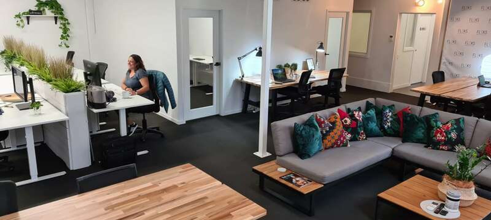 76 Township Drive, Burleigh Heads - Image 1