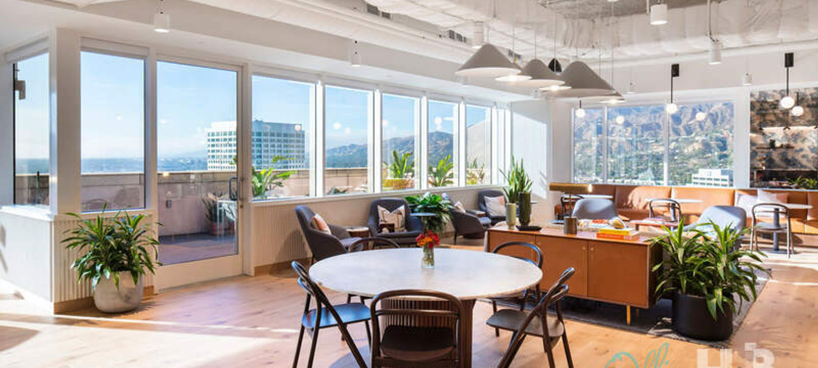 1165 N Clark St, Chicago - Image 1