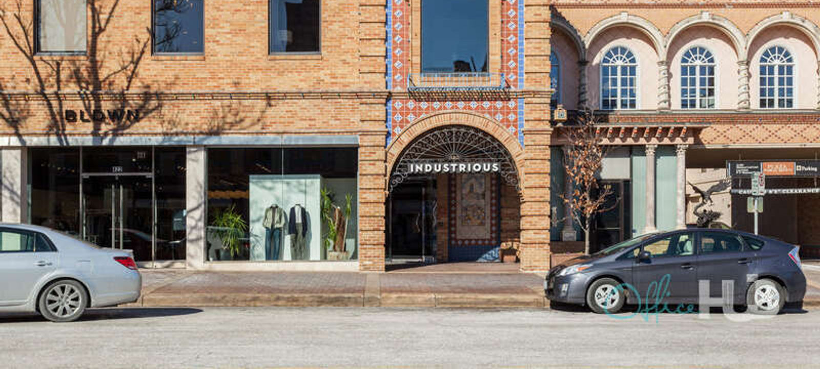 Country Club Plaza - Image 1