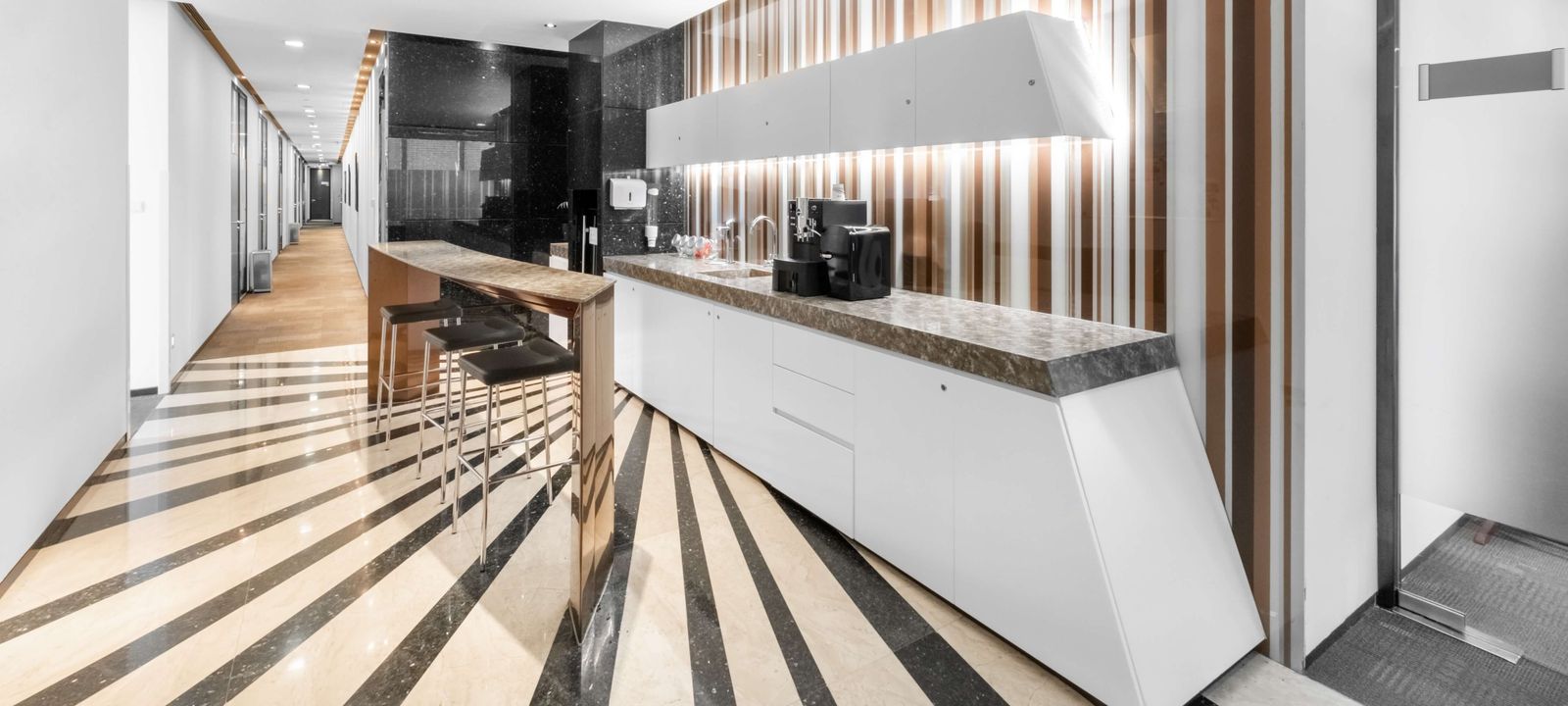 1 Jianguomenwai Avenue, Beijing - Image 1