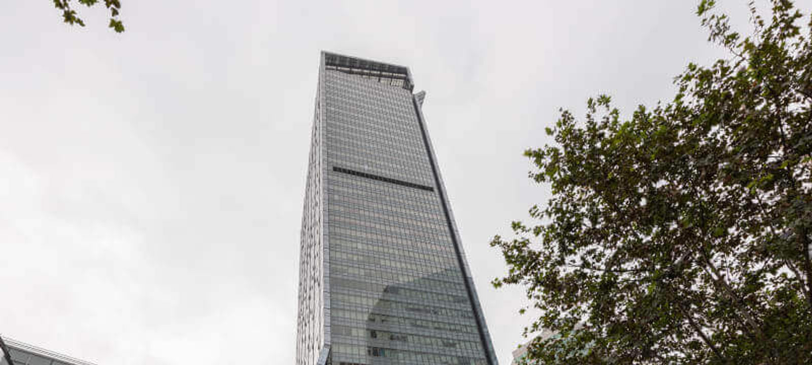 Yanlord Landmark Office Building - Image 1