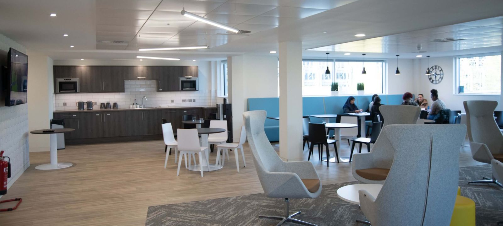 46-48 East Smithfield, St Katharine Docks - Image 1