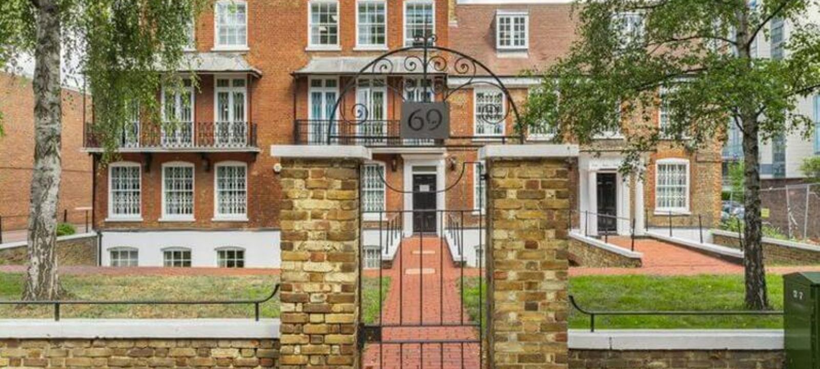 Boston House - Image 1