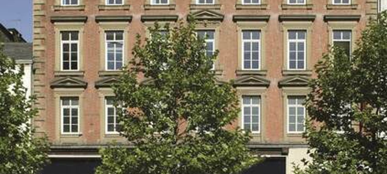 No 49 Piccadilly - Image 1