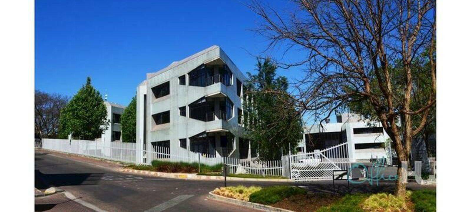 66 Park Lane - Image 1