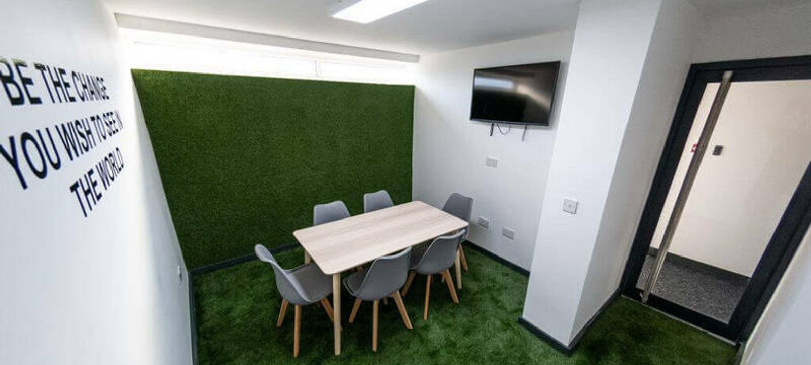 Richardshaw Road, Leeds - Image 1