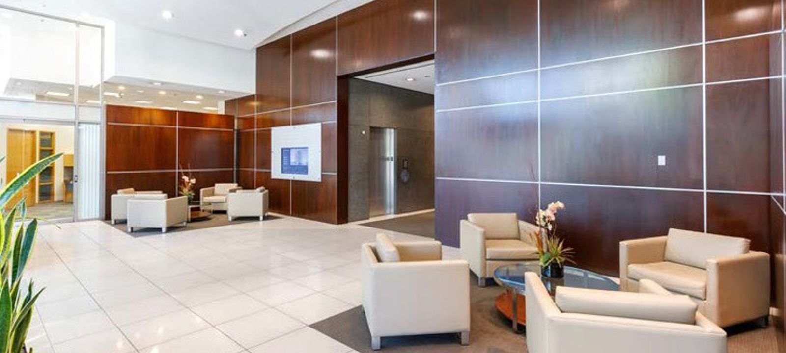 12121 Wilshire Blvd, Los Angeles - Image 1